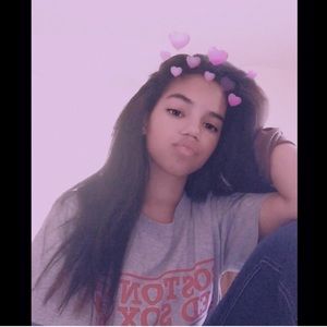 Meet your Posher, Kayla